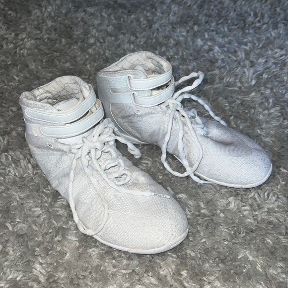 infiniti Shoes Infiniti Titan High Top Cheer Shoes Poshmark